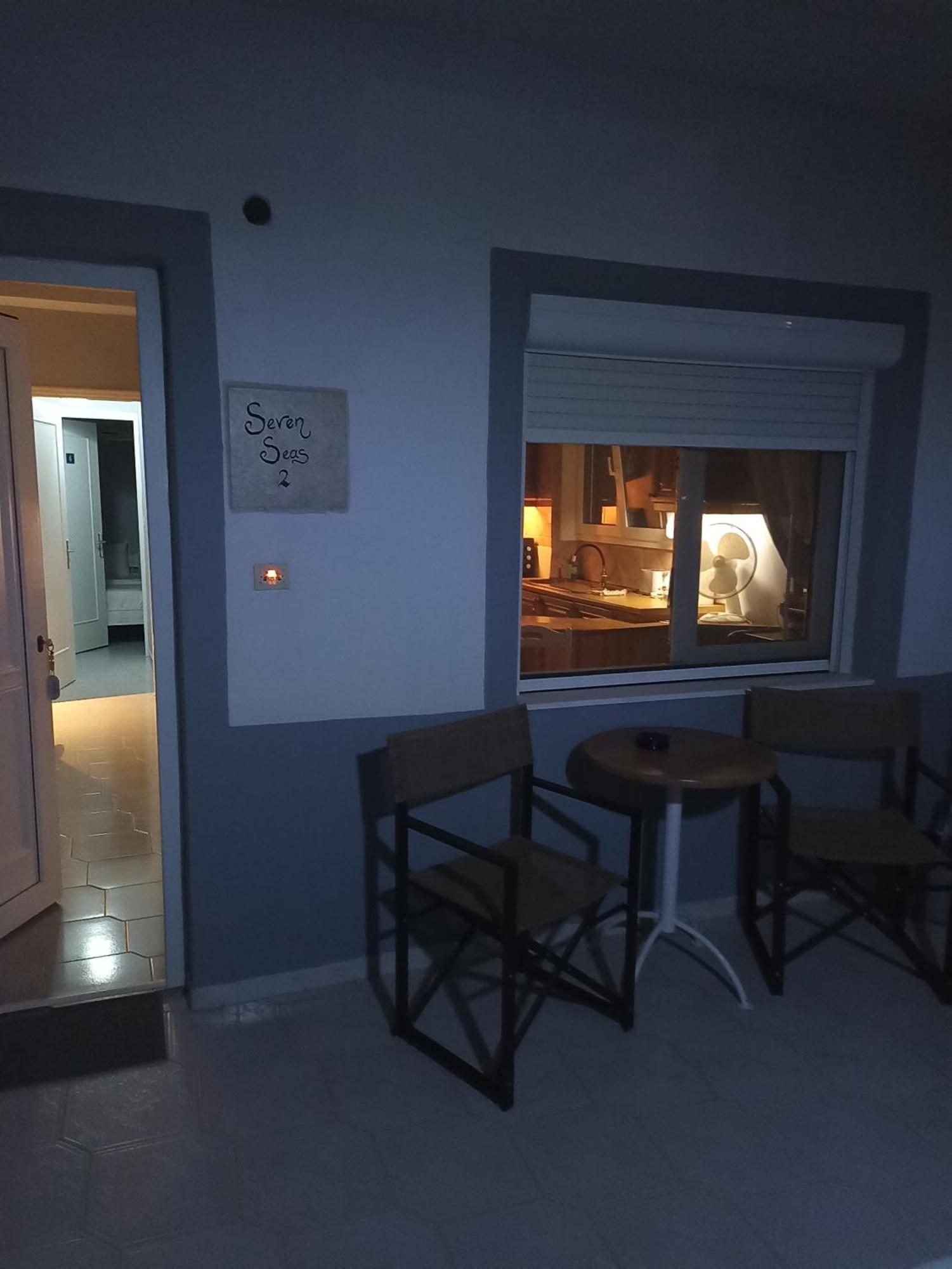 Seven Seas Apartments 阿特米达 外观 照片