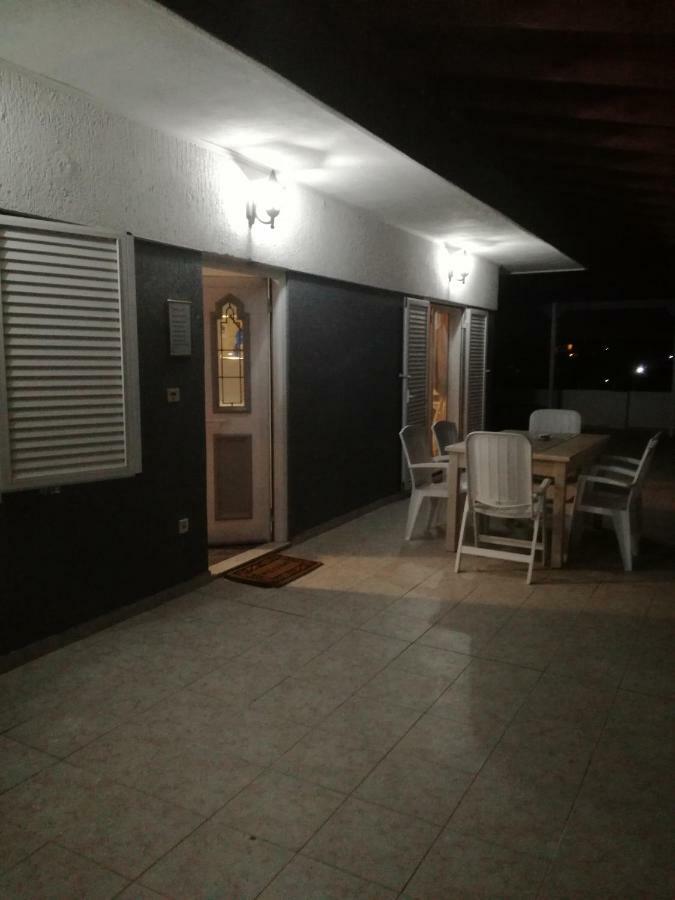Seven Seas Apartments 阿特米达 外观 照片